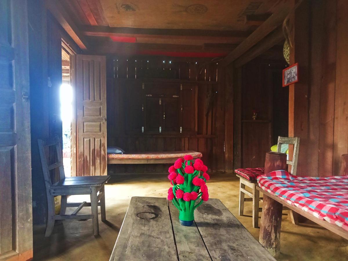 צ'יטוואן Shanta Ghar A Rustic Guesthouse מראה חיצוני תמונה