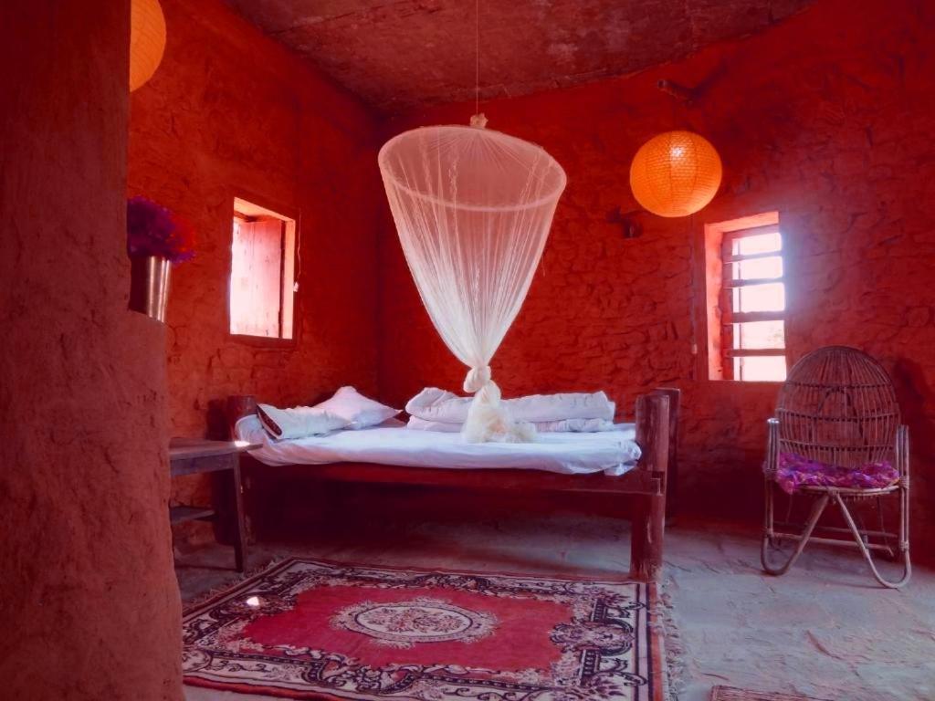 צ'יטוואן Shanta Ghar A Rustic Guesthouse מראה חיצוני תמונה