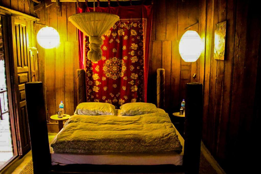 צ'יטוואן Shanta Ghar A Rustic Guesthouse מראה חיצוני תמונה