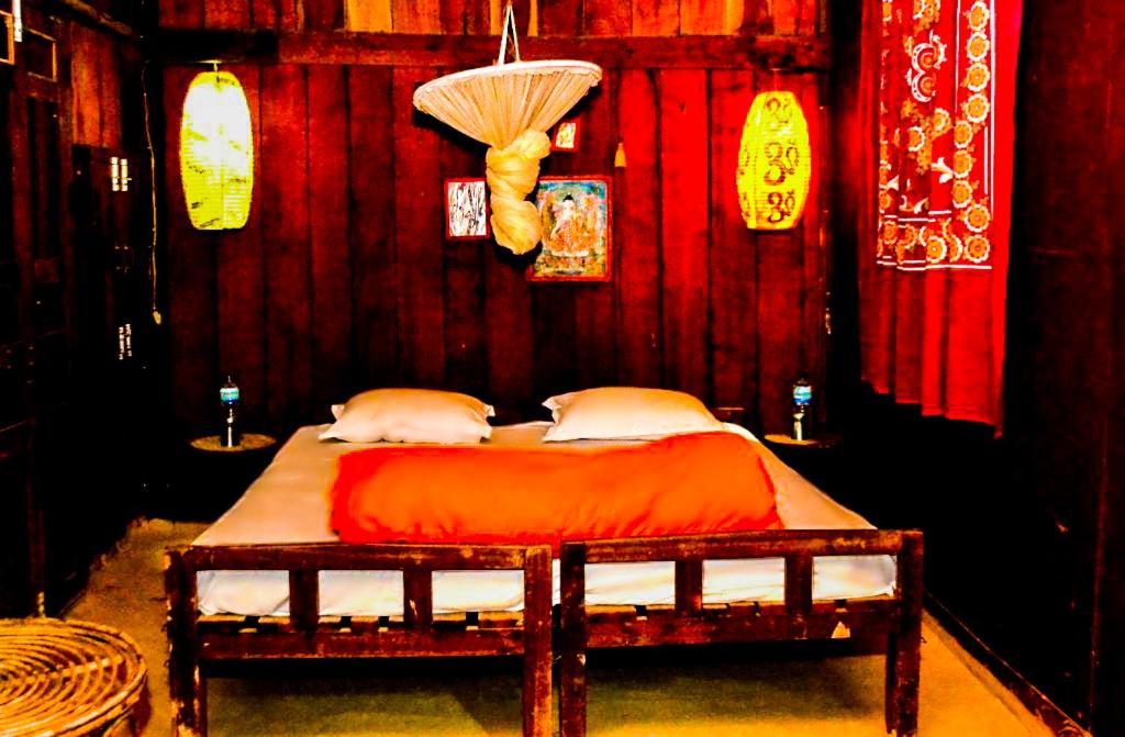 צ'יטוואן Shanta Ghar A Rustic Guesthouse מראה חיצוני תמונה