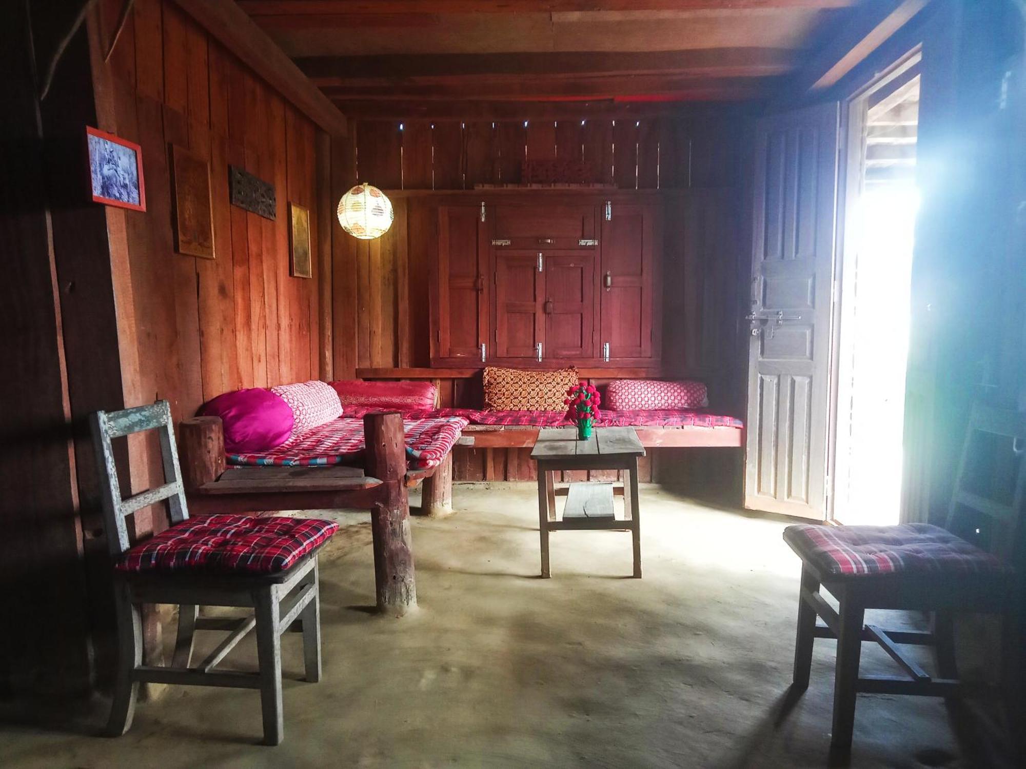 צ'יטוואן Shanta Ghar A Rustic Guesthouse חדר תמונה